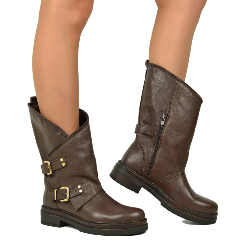 Stivali Donna Biker Vera Pelle Gambale Largo Cioccolato con Fibbie e Zip Laterale Made in Italy
