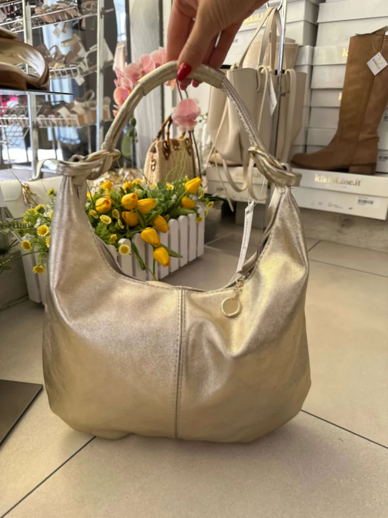 Borsa in Vera Pelle Platino a Spalla con Dettagli Dorati