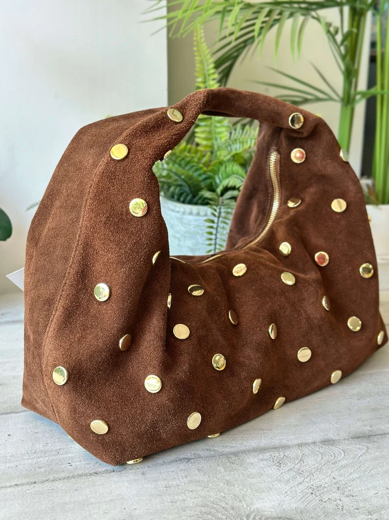 Borsa Hobo Grande a Spalla Pelle scamosciata Cioccolato Borchie Oro SARA