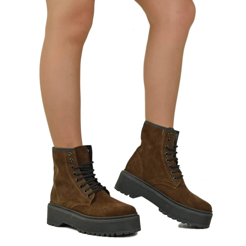 Stivaletti Donna Anfibi Camoscio Cioccolato con Lacci e Fondo Platform Made in Italy