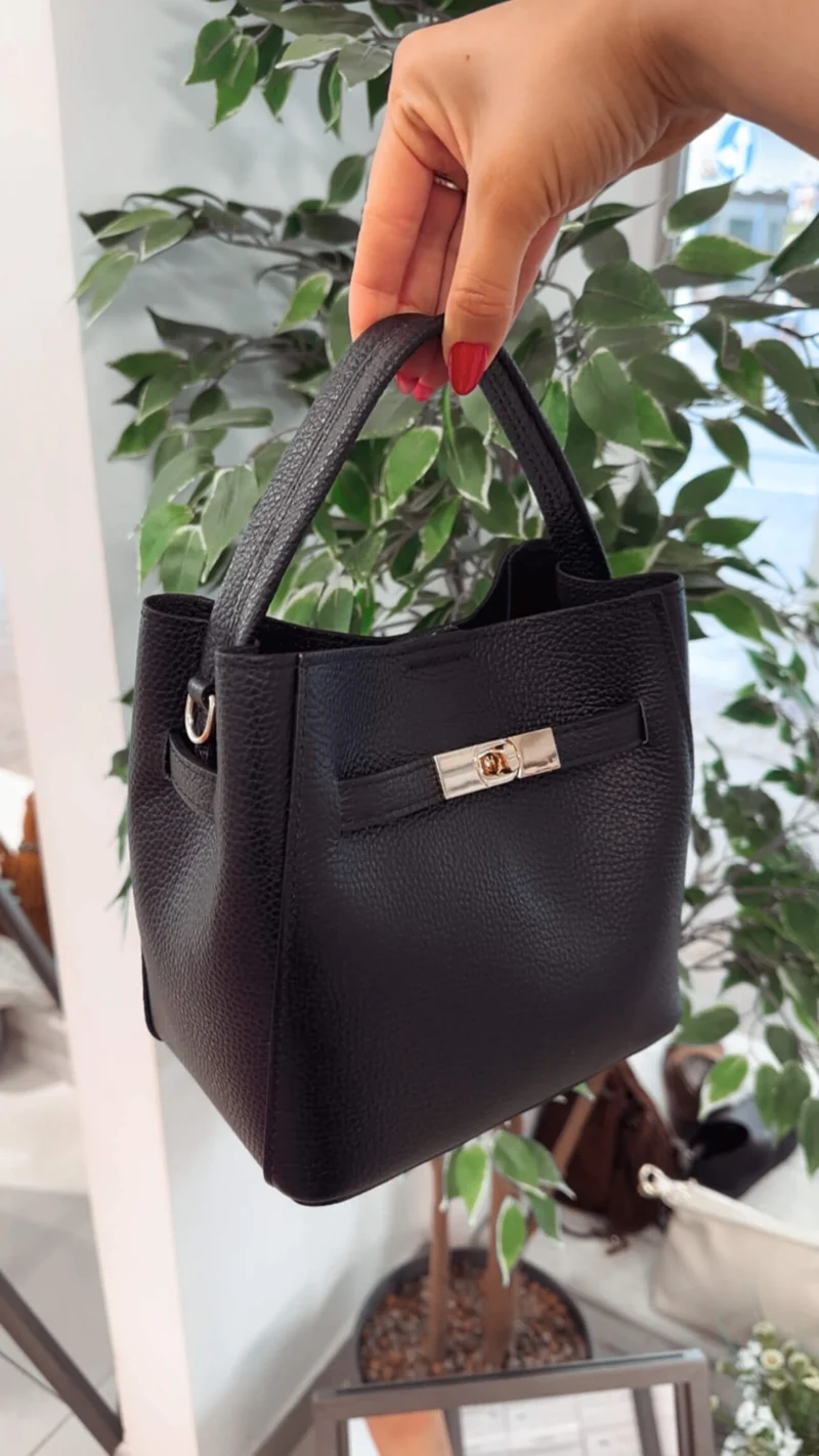 Borsa a Secchiello Nero in Vera Pelle con Borsa Interna e Tracolla Lunga