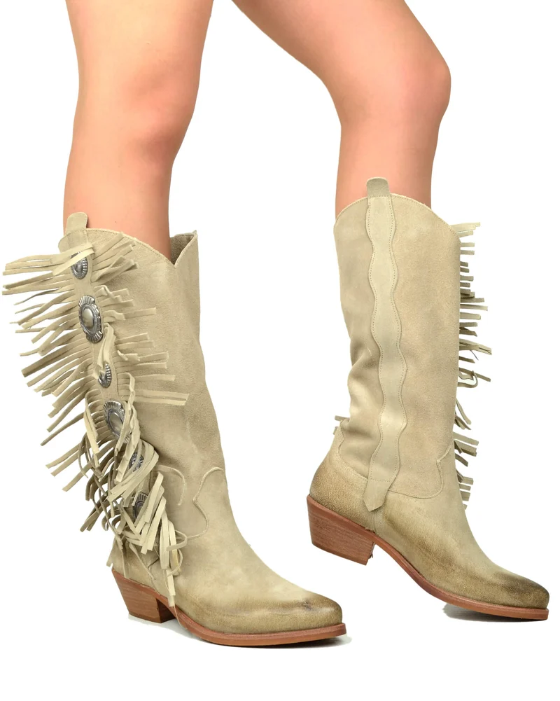 Stivali con Frange in Pelle Scamosciata Borchie Taupe Tacco 4 Centimetri