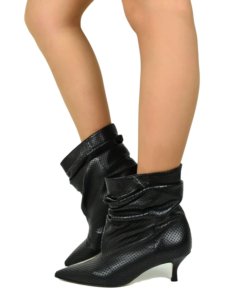 Stivaletti Slouchy Kitten Heels Tacco a Rocchetto Eleganti Vera Pelle Traforati Neri