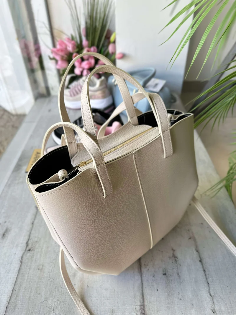 Borsa Mezza Luna Vera Pelle Semirigida Apribile Crema
