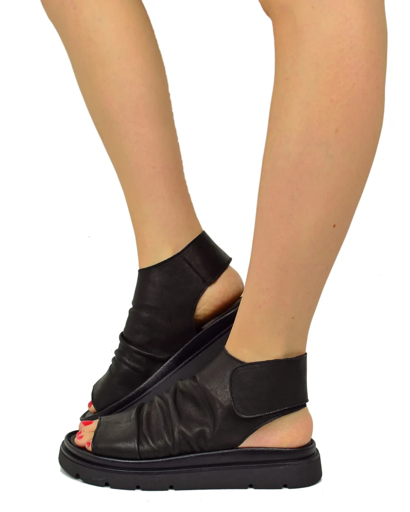 Sandali Spuntati a Stivaletto con Strappo Platform Vera Pelle Rag Neri