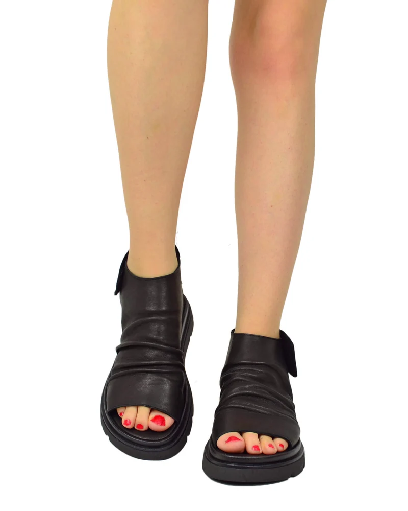 Sandali Spuntati a Stivaletto con Strappo Platform Vera Pelle Rag Neri
