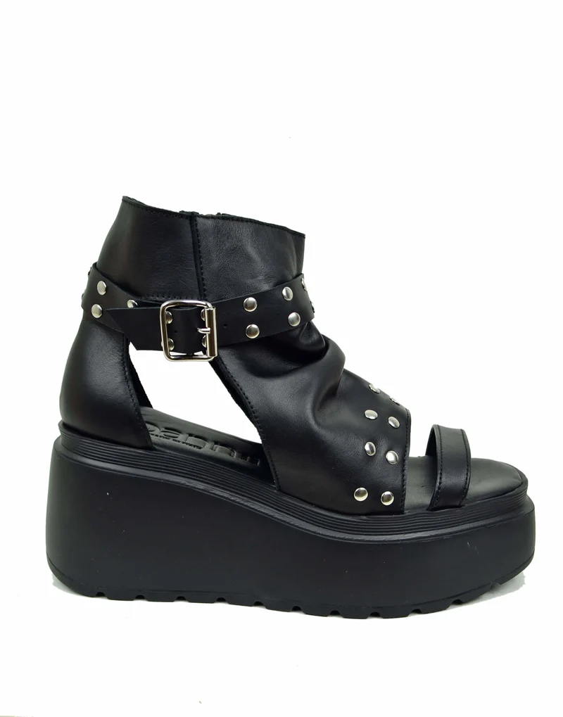 Sandali a Stivaletto Borchiati Platform 8 cm Vera Pelle Pianta Larga Neri