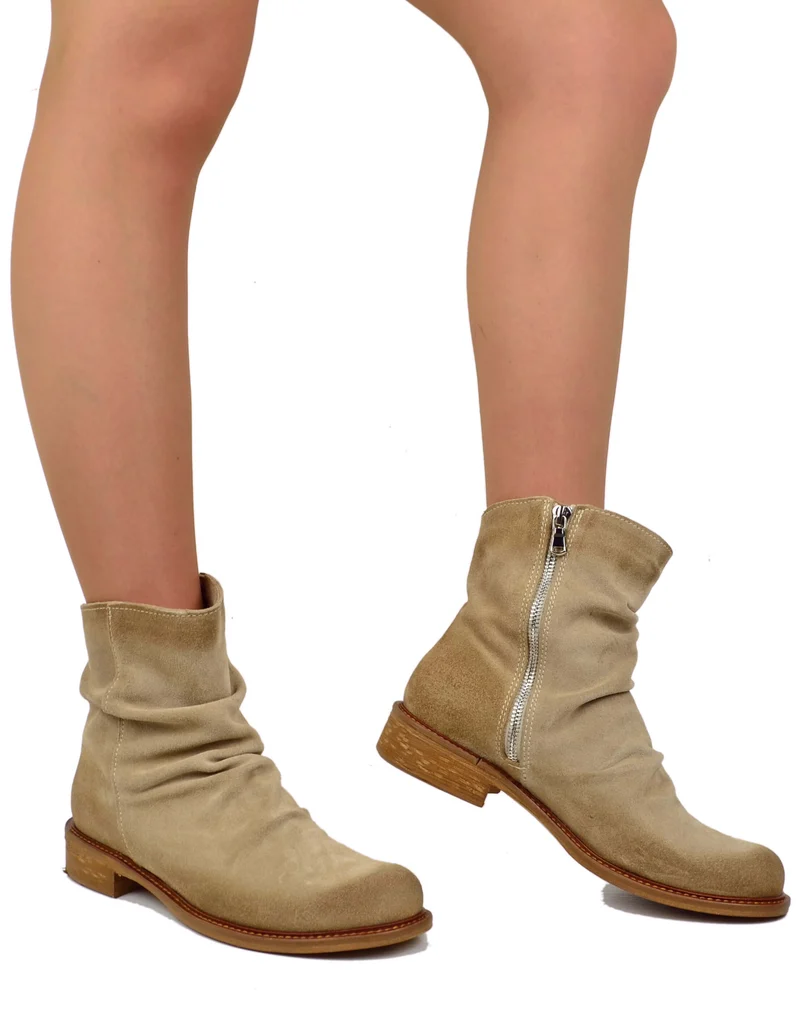 Stivaletti Donna Slouchy Plissettati Bassi Alla Caviglia Pelle Scamosciata Beige Vero Cuoio
