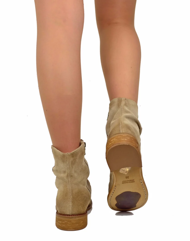 Stivaletti Donna Slouchy Plissettati Bassi Alla Caviglia Pelle Scamosciata Beige Vero Cuoio