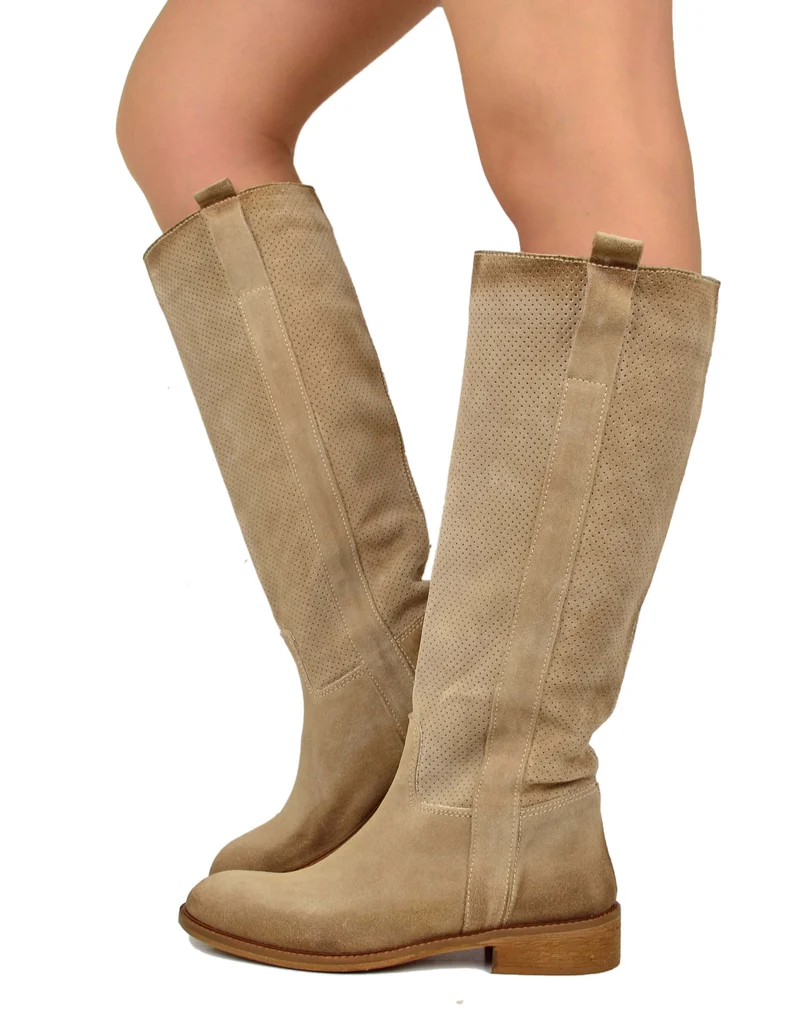 Stivali Alti effetto Traforato in Pelle Scamosciata Beige fondo VERO CUOIO