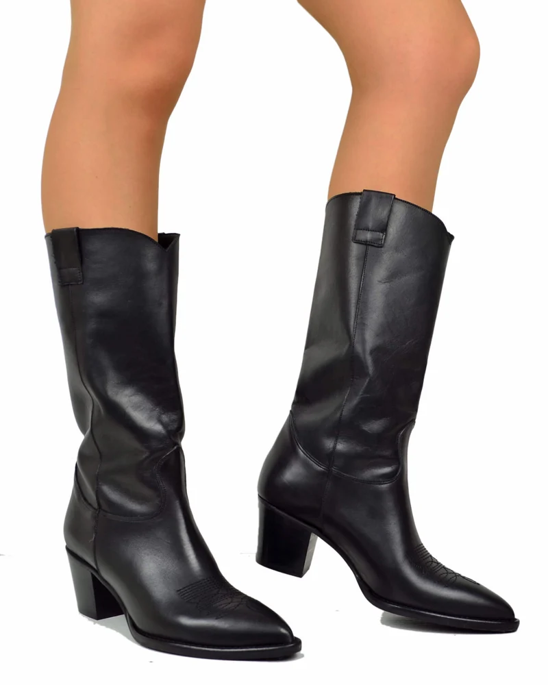 Stivali Texani Total Black in Stile Vintage Sixties Pelle Nera Tacco 7 cm