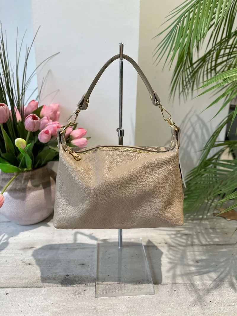 Borsa Morbida Vera Pelle Fango a Spalla e Con Tracolla Lunga a Bauletto Poppy