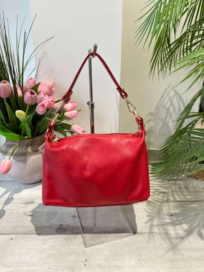 Borsa Morbida Vera Pelle Rossa a Spalla e Con Tracolla Lunga a Bauletto Poppy