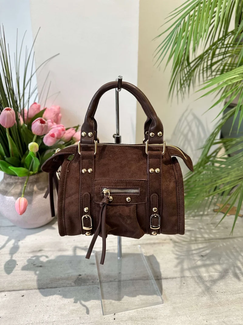 Borsa Scamosciata con Borchie Dorate Similpelle Caffè Simonetta