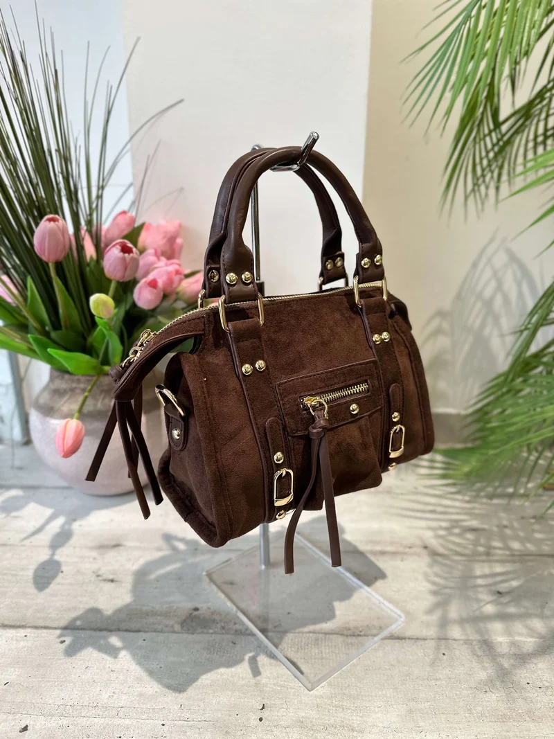 Borsa Scamosciata con Borchie Dorate Similpelle Caffè Simonetta