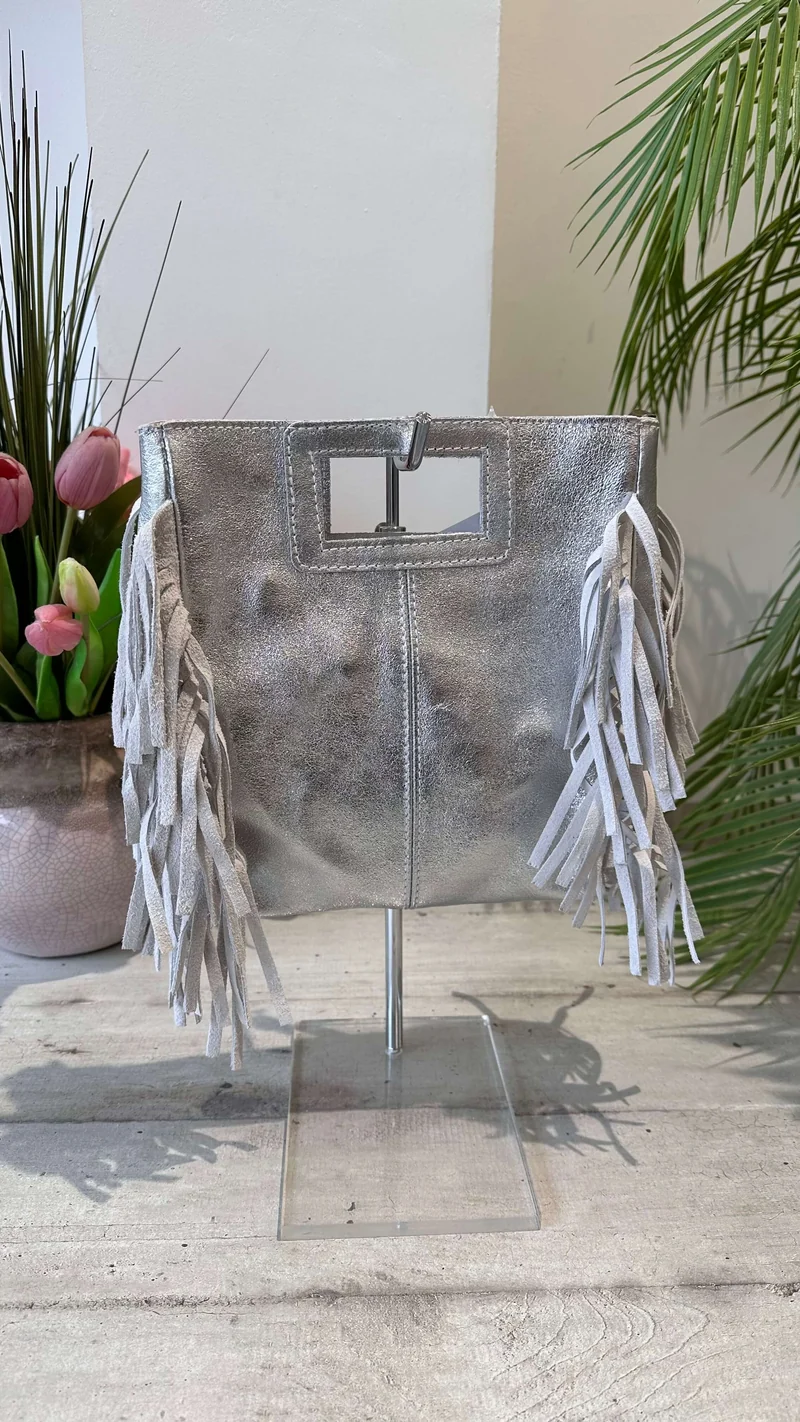 Borsettina a Mano Quadrata Frange Vera Pelle Platino con Tracolla Interna Argento