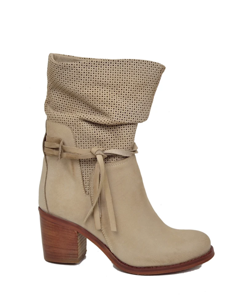 Stivaletti alla Caviglia in Vera Pelle Sfumata Traforati Made in Italy Taupe