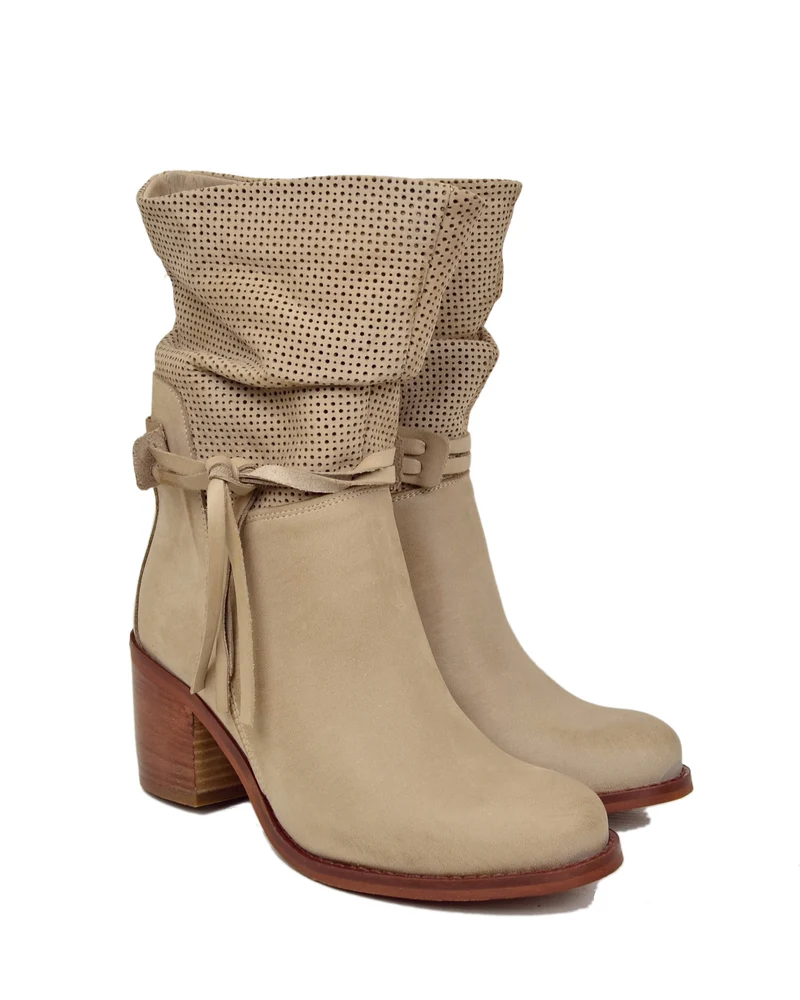 Stivaletti alla Caviglia in Vera Pelle Sfumata Traforati Made in Italy Taupe