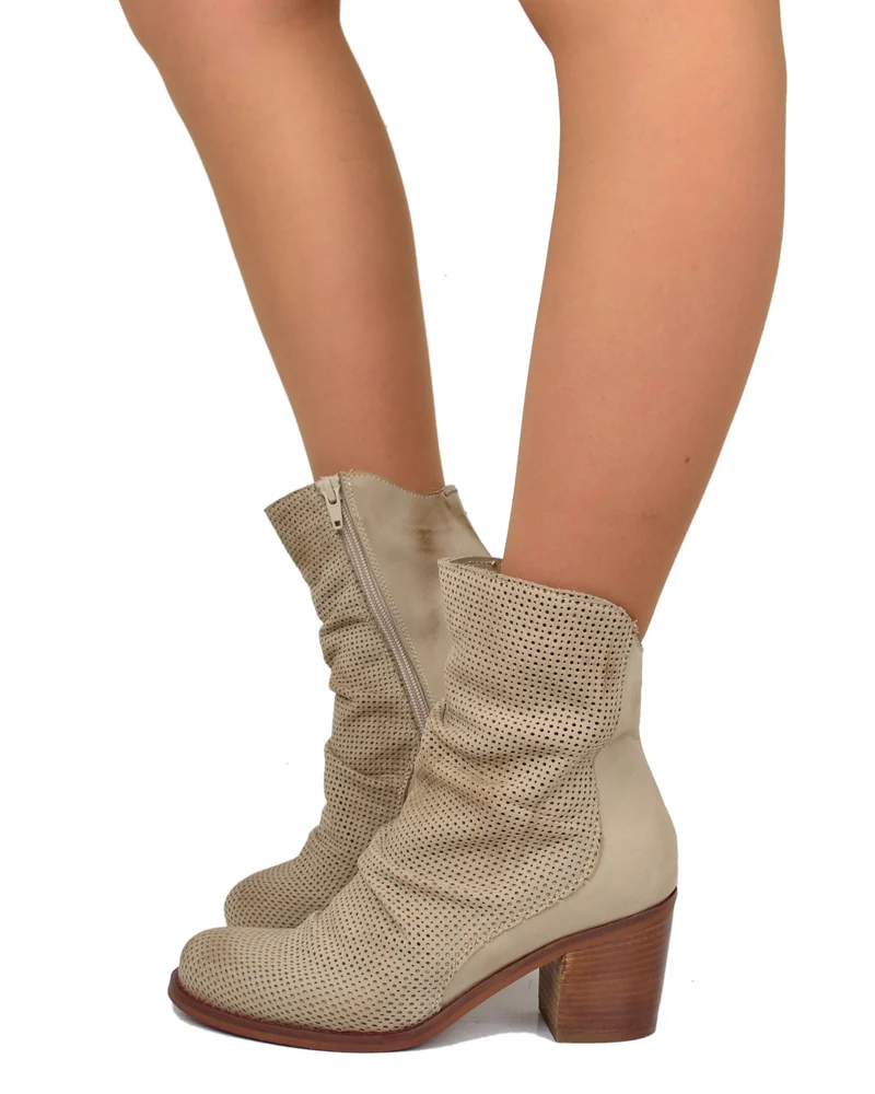 Stivaletti Morbidi Traforati Vera Pelle Nabuk Taupe Tacco 7 cm