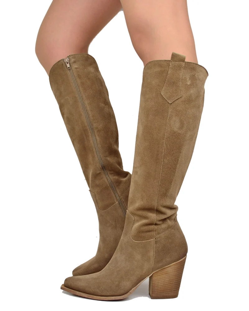 Stivali Texani Alti Eleganti con Zip Gambale Aderente Tacco 8 Cm Camoscio Sabbia