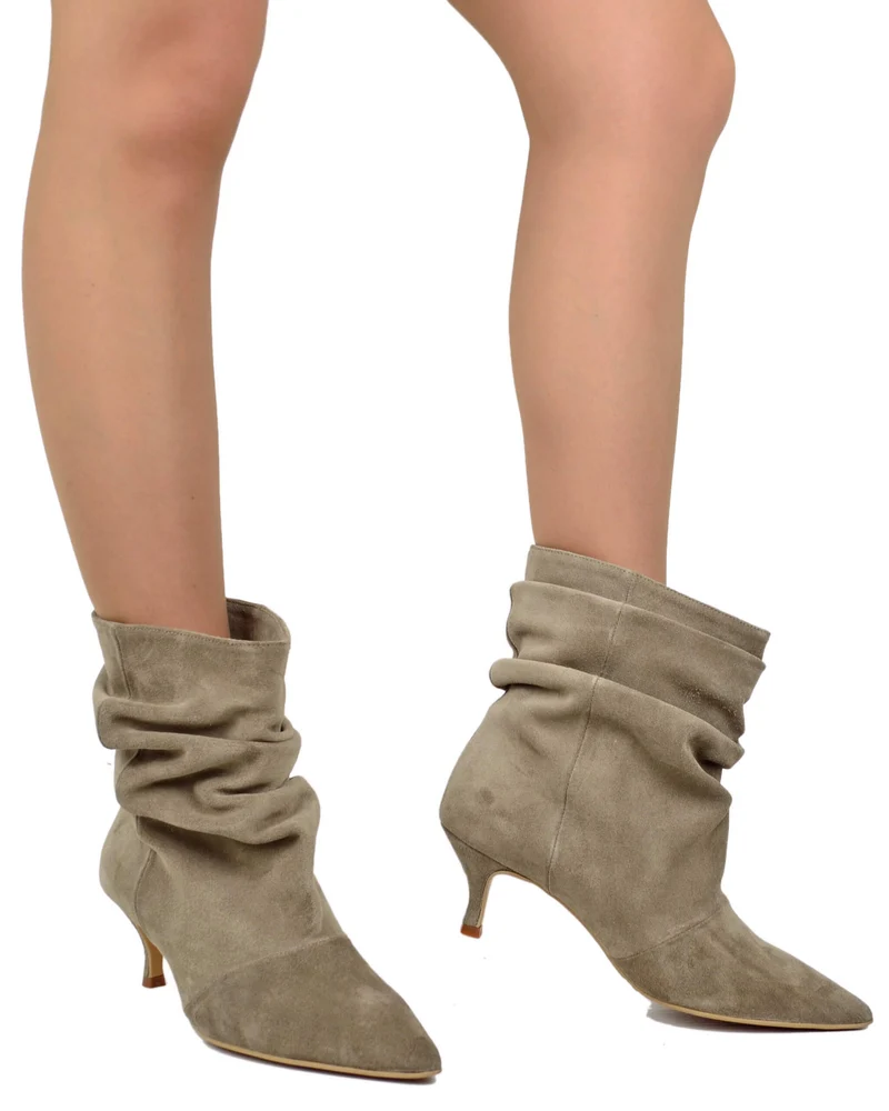 Stivaletti Slouchy Kitten Heels Tacco a Rocchetto Eleganti Pelle Scamosciata Mousse