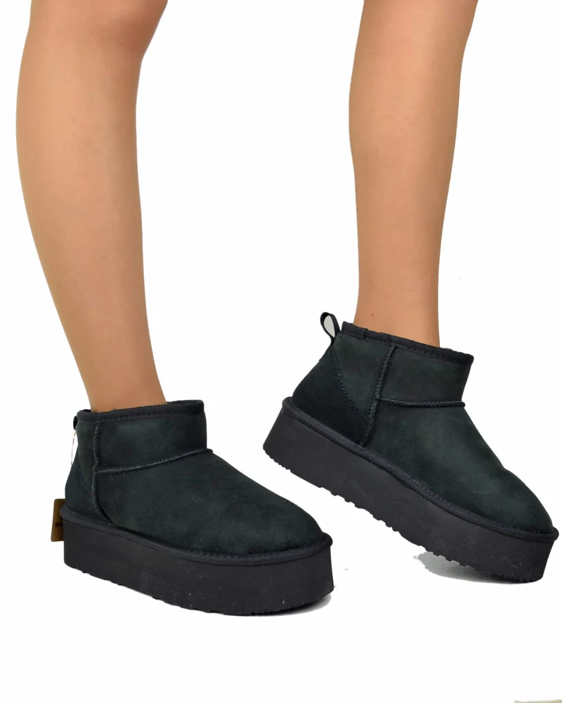 Stivali con Pelo in Vero Montone Rovesciato Sheepskin Boots Neri