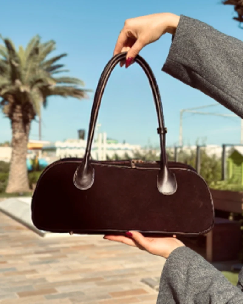 Borsa con forma a Baguette Lunga Pelle Scamosciata Marrone