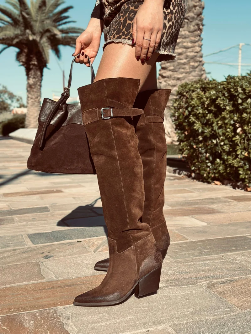 Stivali Texani Alti Overknee Marroni con Fibbia in Pelle Scamosciata Made in Italy
