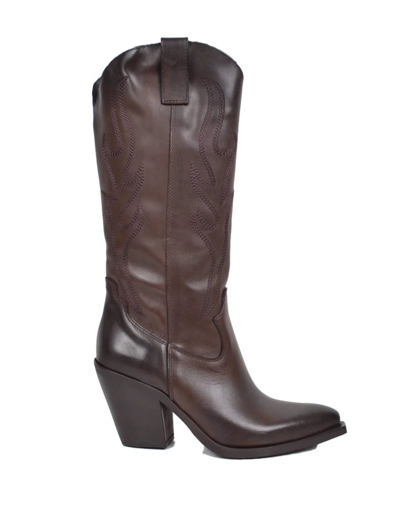 Stivali Alti Texani in Pelle Cioccolato con Cuciture Gambale Morbido Tacco 9 cm