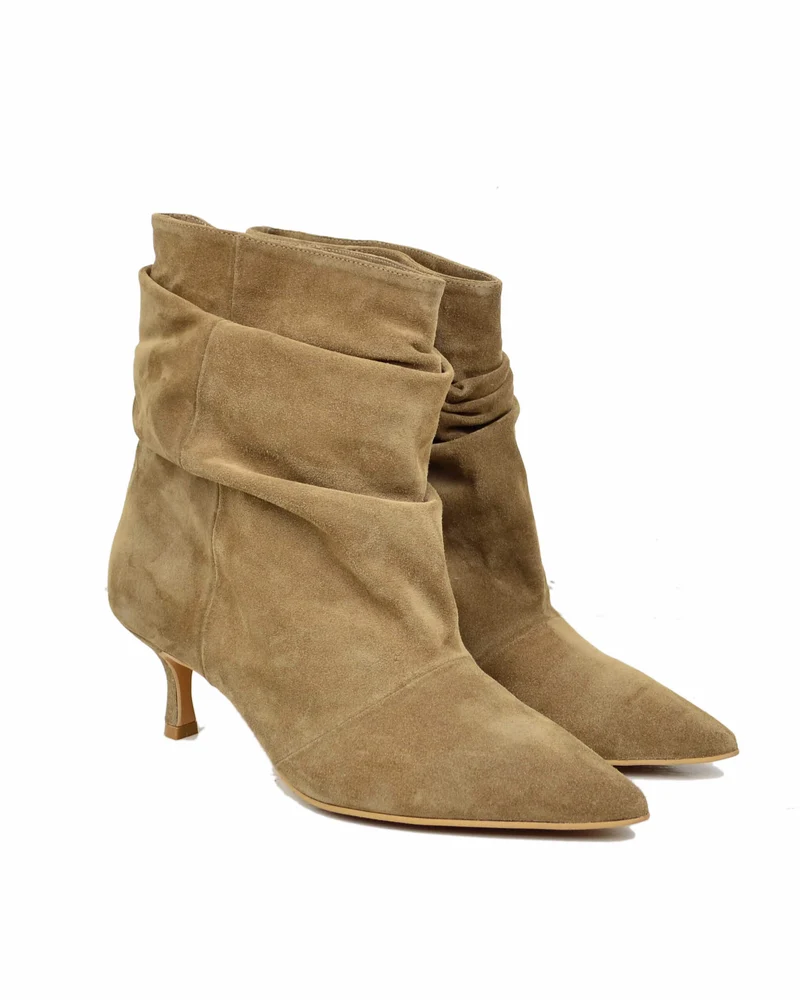Stivaletti Slouchy Kitten Heels Tacco a Rocchetto Eleganti Pelle Scamosciata Taupe