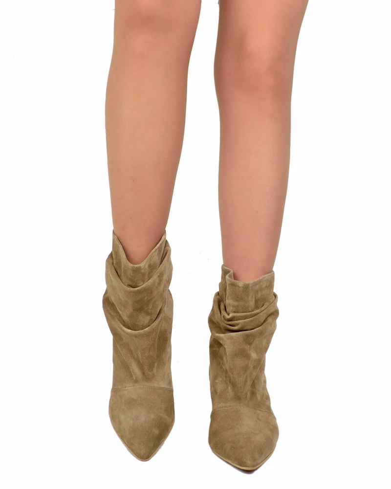 Stivaletti Slouchy Kitten Heels Tacco a Rocchetto Eleganti Pelle Scamosciata Taupe