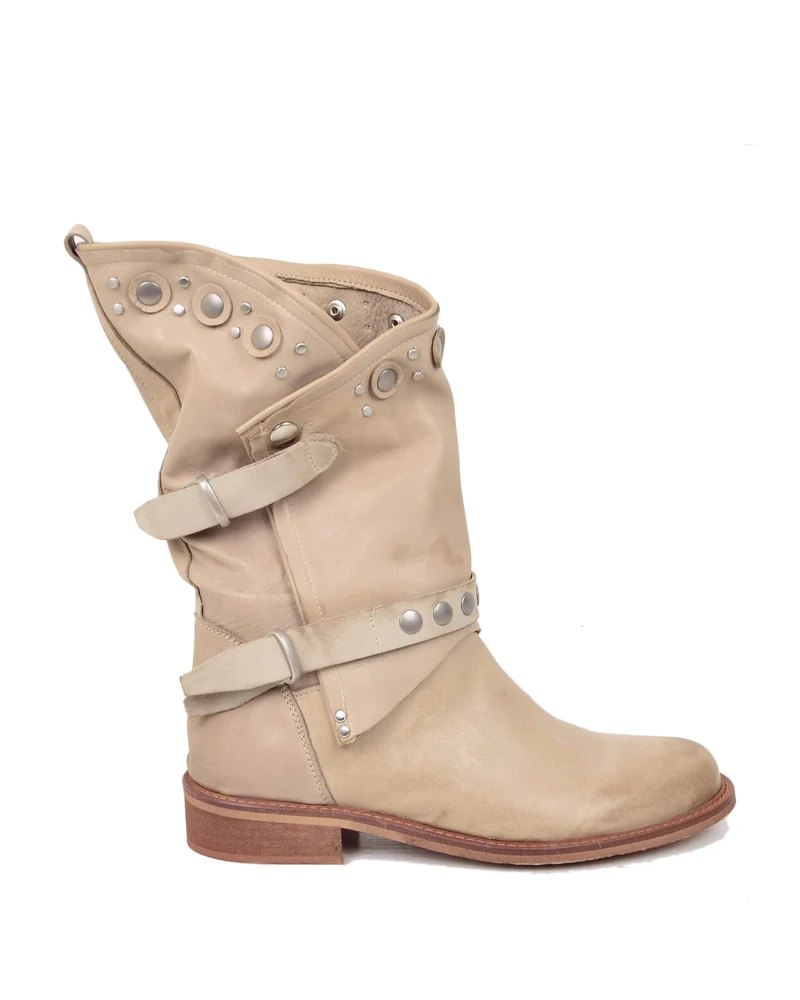 Biker Taupe in Pelle Sfumata Gambale Largo e Sfoderato Stivali Borchiati