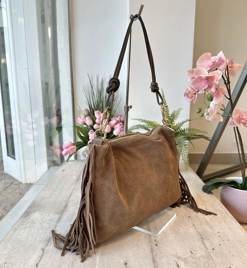 Borsa Grande con Frange e Anelli Dorati Vera Pelle Scamosciata Taupe
