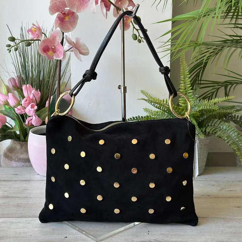Borsa Rettangolare Nera con Borchie Dorate a Busta a Spalla GAIA