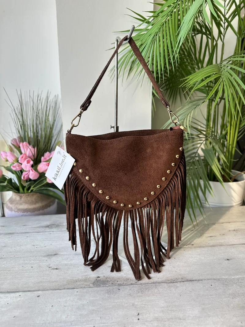 Borsa Rettangolare a Busta Spalla Marrone e Tracolla Lunga Frange e Borchie Dorate VIOLA
