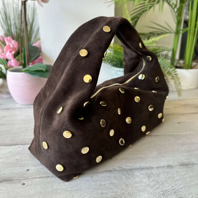 Borsa Hobo Grande a Spalla Pelle scamosciata Marrone Scuro Borchie Oro SARA