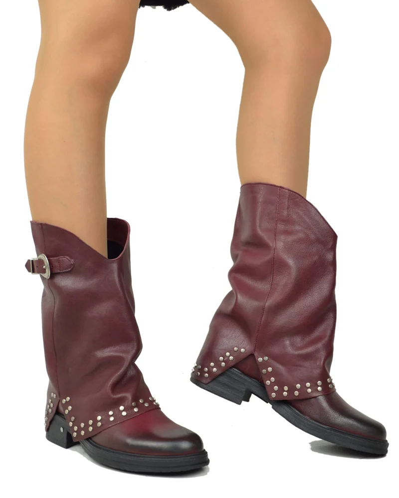Biker Boots con Borchie Argentate e Ghetta Vera Pelle Bordeaux Gambale Ampio