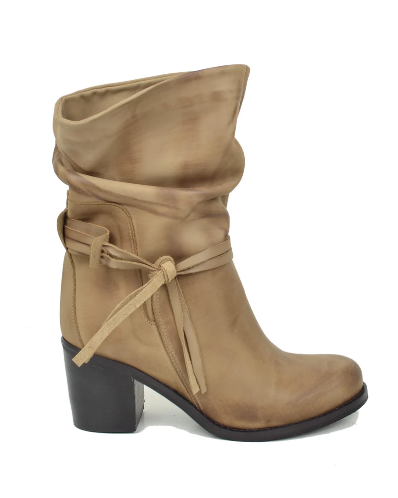 Stivaletti alla Caviglia Classici Plissettati Ingrassati con Tacco Largo 7 cm Taupe