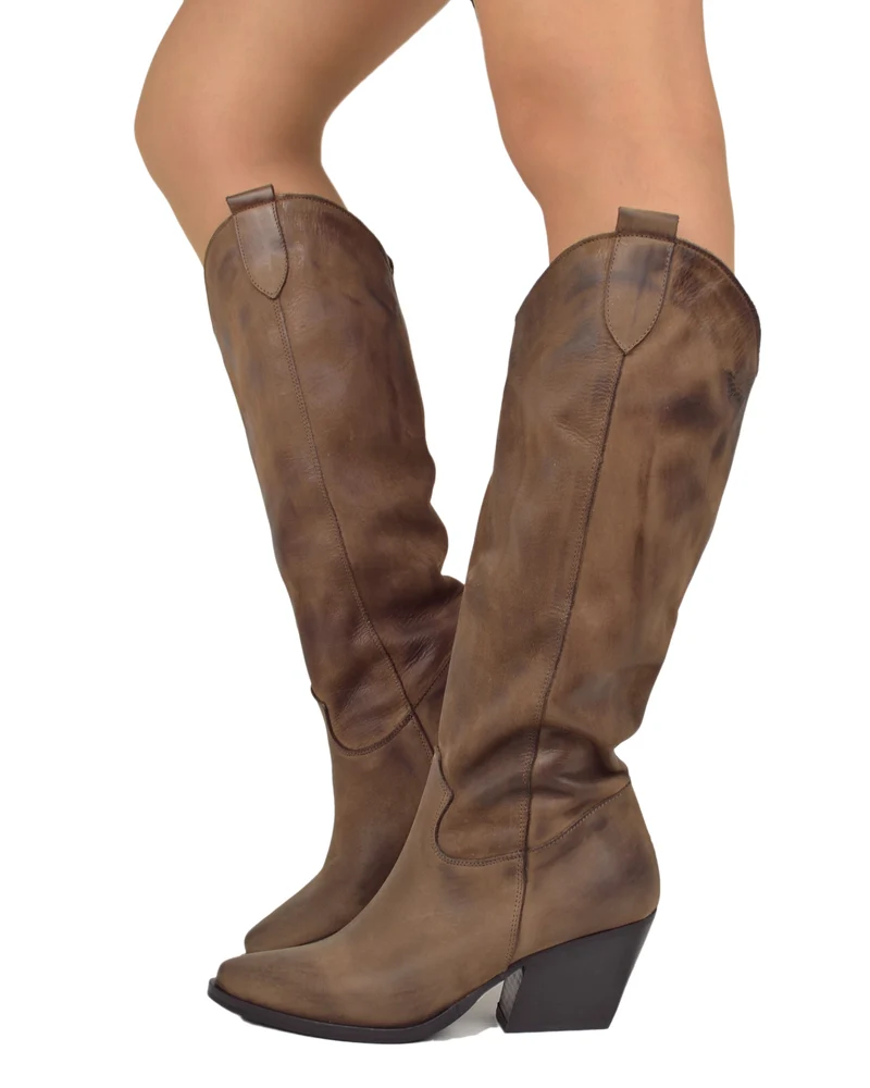 Stivali Texani Cowboy con Pelle Nabuk Sfumata Vintage e Gambale Morbido