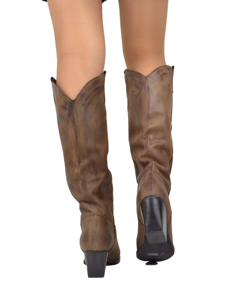 Stivali Texani Cowboy con Pelle Nabuk Sfumata Vintage e Gambale Morbido