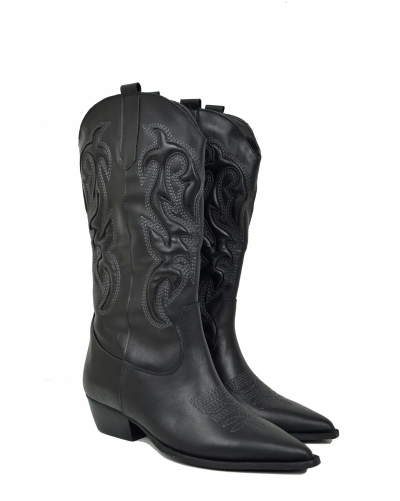 Texani Trapuntati Vera Pelle Nera Punta Lunga a Cuore Tacco 5 cm Stivali Cowboy