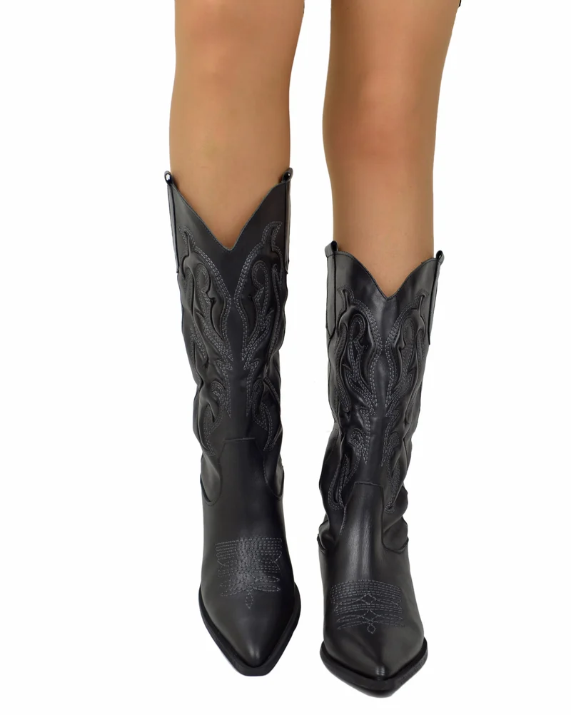 Texani Trapuntati Vera Pelle Nera Punta Lunga a Cuore Tacco 5 cm Stivali Cowboy
