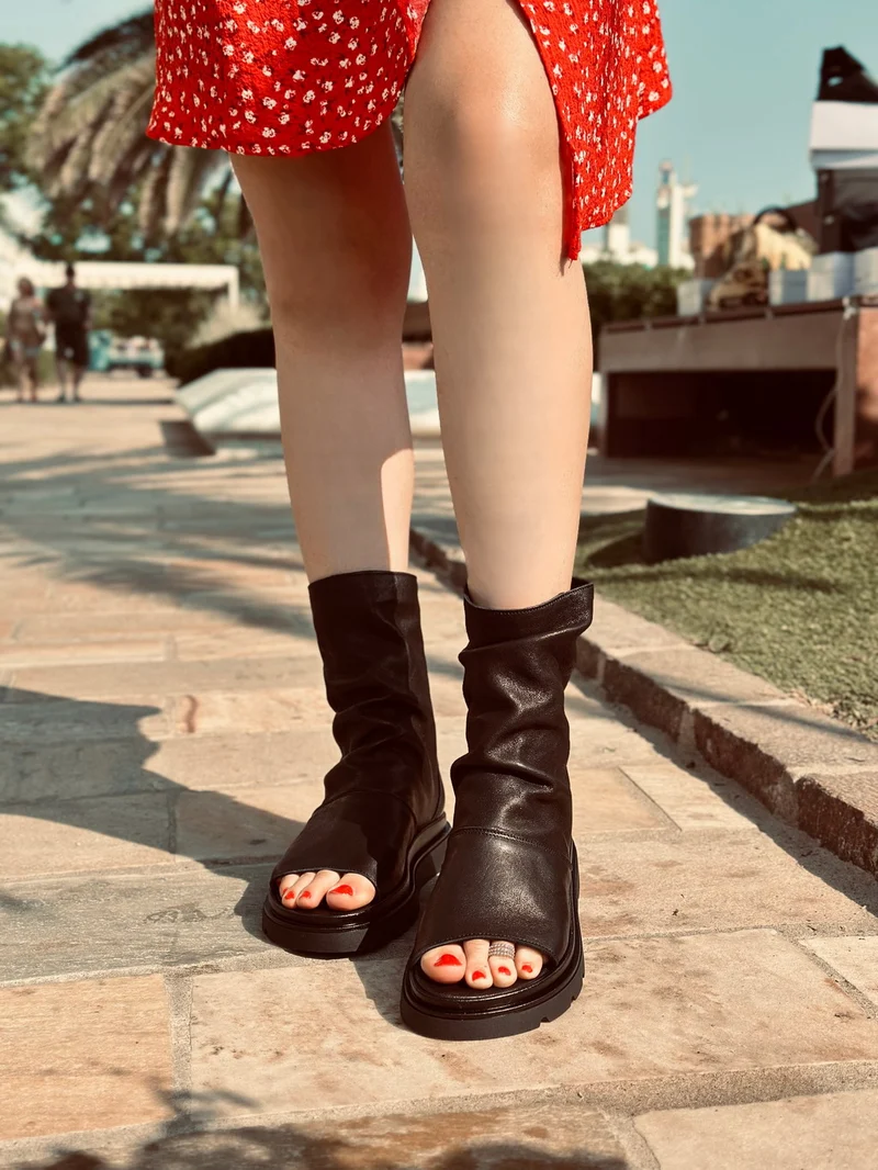 Sandali Platform a Stivaletto con Piede Spuntato Nappa Morbida Nera