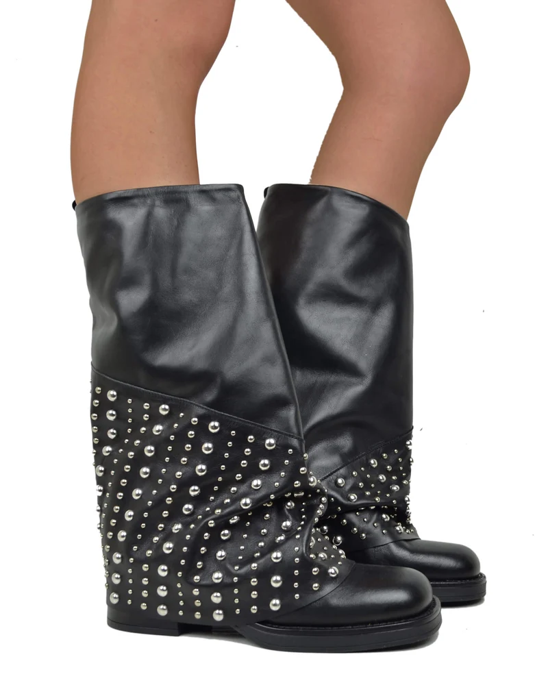 Biker con Ghetta Punta Quadrata Mid-High Vera Pelle Nero Borchiate