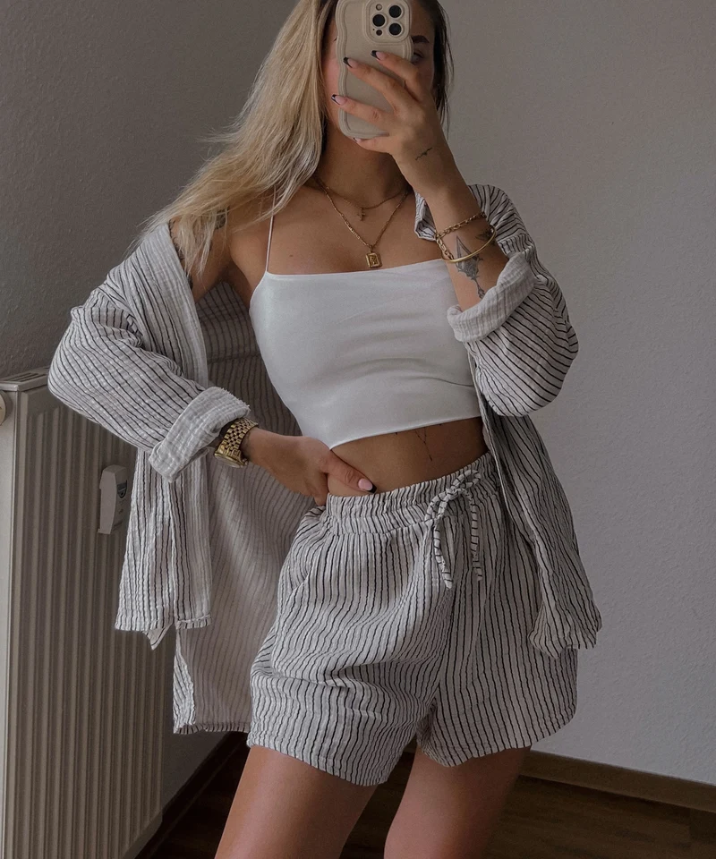 Top Valentina Weiß