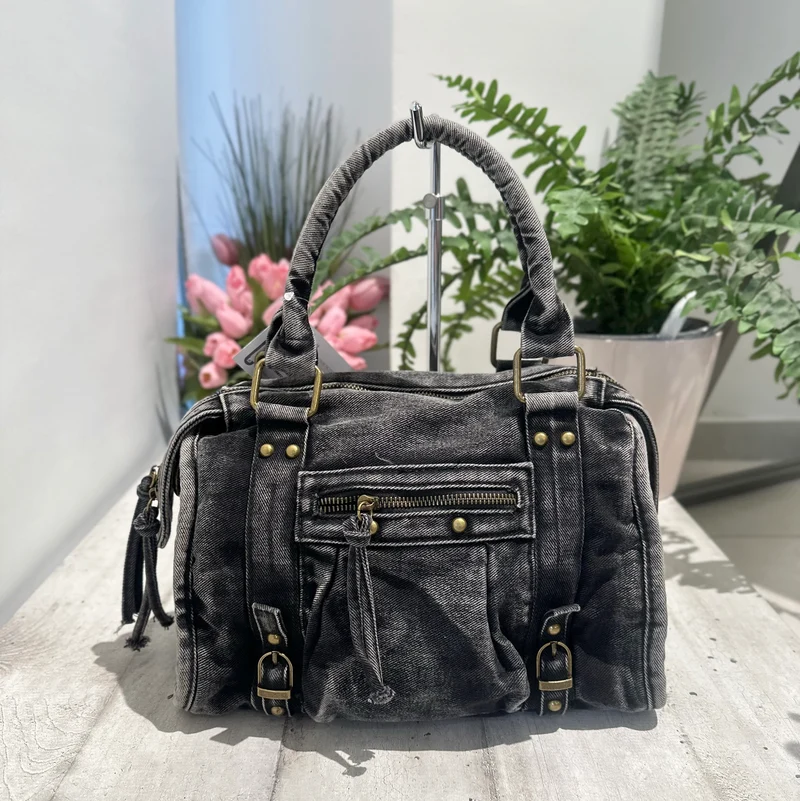 Borsa Maxi Jeans a Mano e con Tracolla all'interno e Zip DENIM Black LEA