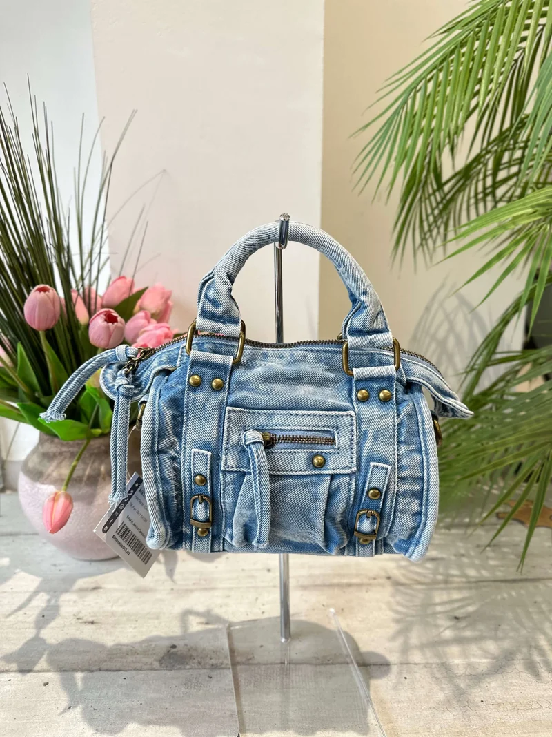 Borsa Mini in Jeans a Mano e con Tracolla all'interno e Zip DENIM