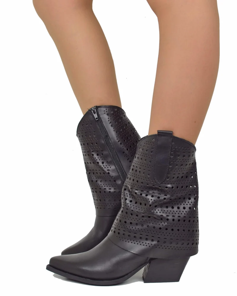 Texani con Ghetta Traforata Tacco 6 cm Vera Pelle Nera DIVINE FOLLIE
