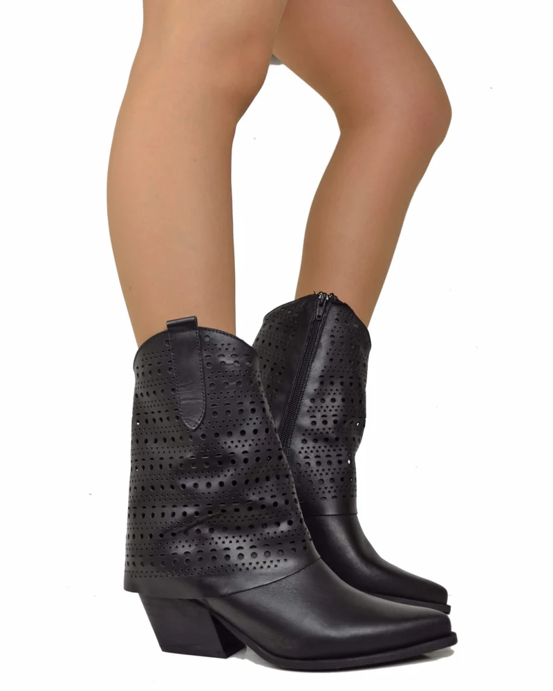 Texani con Ghetta Traforata Tacco 6 cm Vera Pelle Nera DIVINE FOLLIE