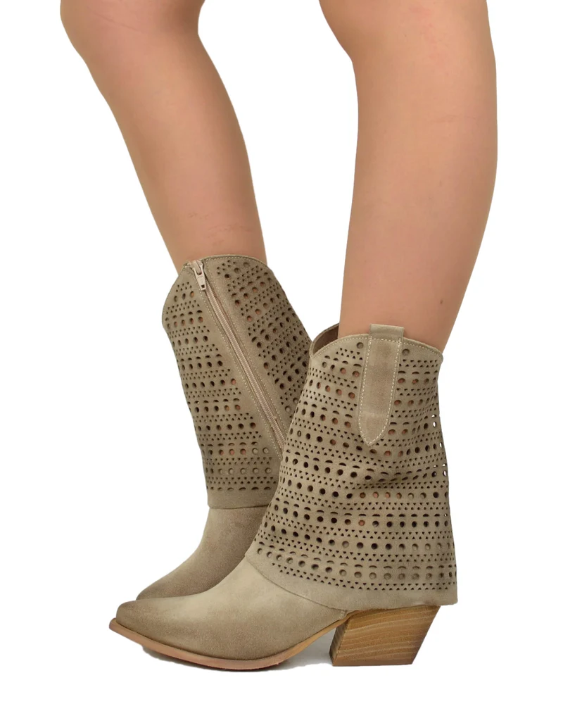 Texani con Ghetta Traforata Tacco 6 cm Pelle Scamosciata Taupe